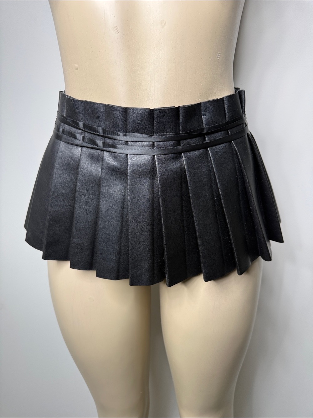 Open Back Skirt or belt